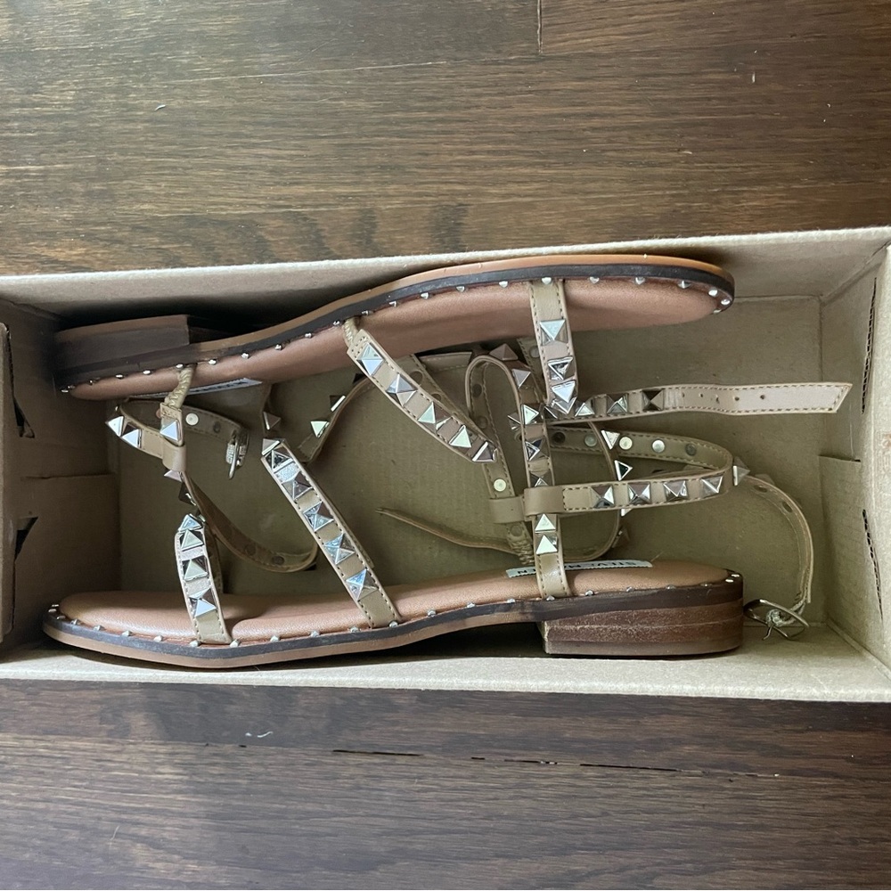 Steve Madden Tan Travel Sandal!